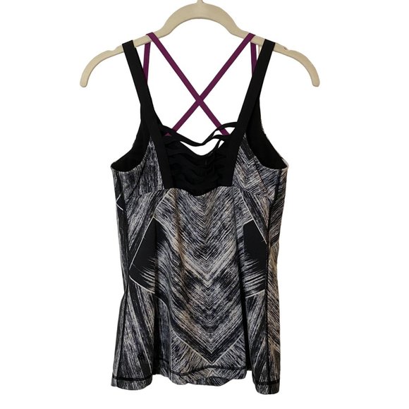 LULULEMON Tank Top‎ Hot To Street Built In Support Bra Black White Luxtreme Sz 8 - Picture 6 of 8